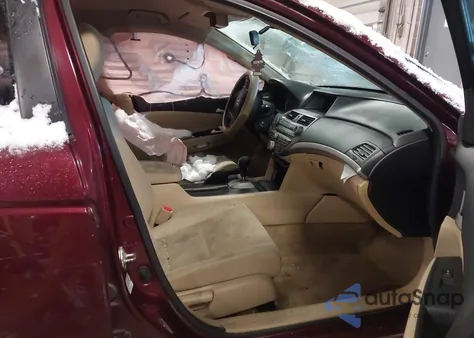 2011 Honda Accord 2.4 Lx z USA, uszkodzony, nr VIN 1HGCP2F3XBA006392